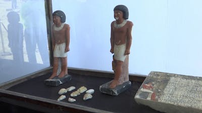 Egypte toont tientallen nieuwe vondsten uit de oudheid