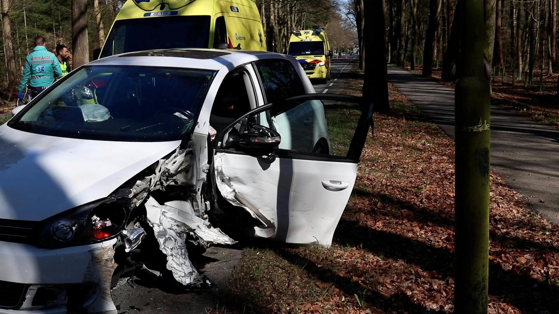 Gewonde Bij Frontale Botsing Bij Apeldoorn