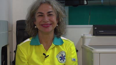 Laatste dienstrit eerste vrouwelijke ambulance verpleegster