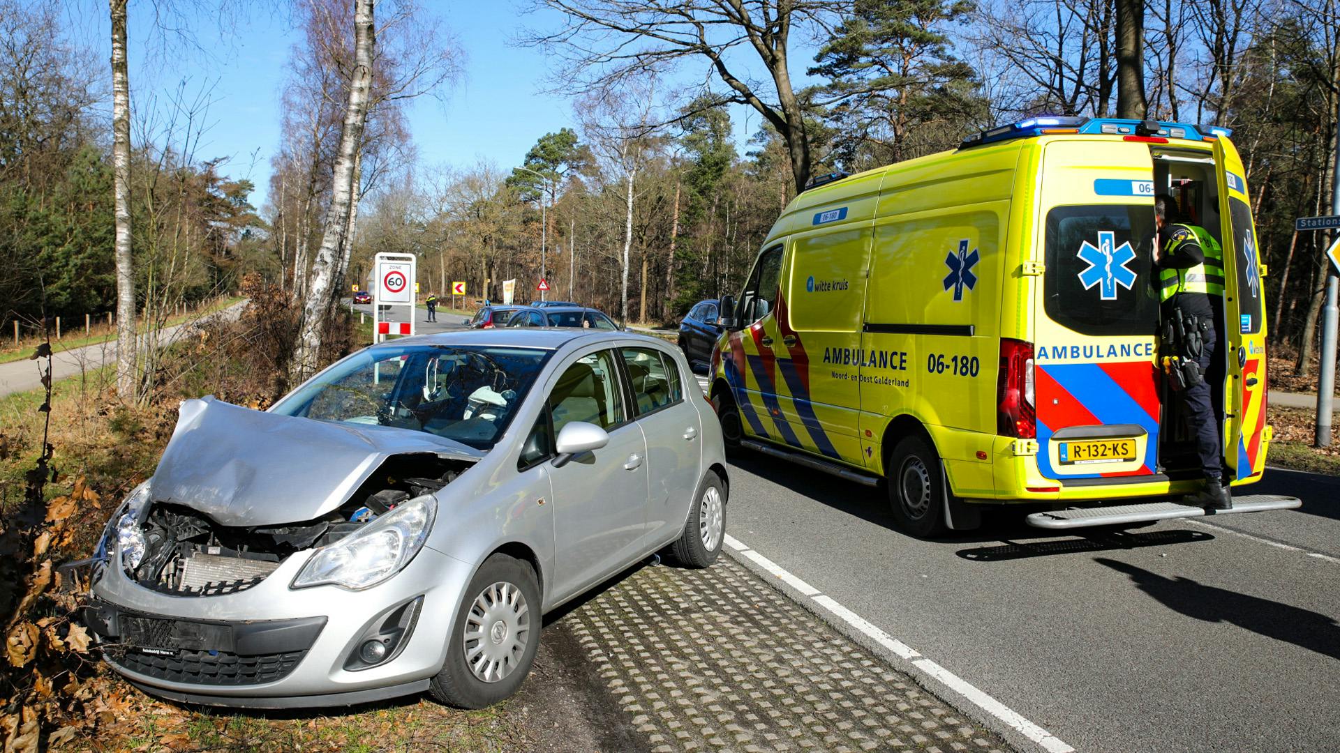 Twee Gewonden Na Kop-staartbotsing In Wezep