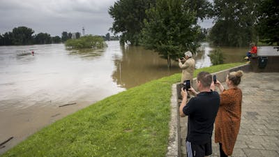 LIVE: Veiligheidsregio Limburg-Noord over overstroming