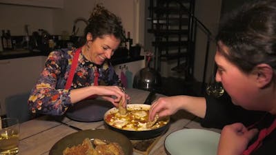 Kookbeleid: Sylvana kookt uitgebreid bij Janske