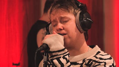 Nothing But Thieves - 'Welcome To The DCC' live @ Qmusic