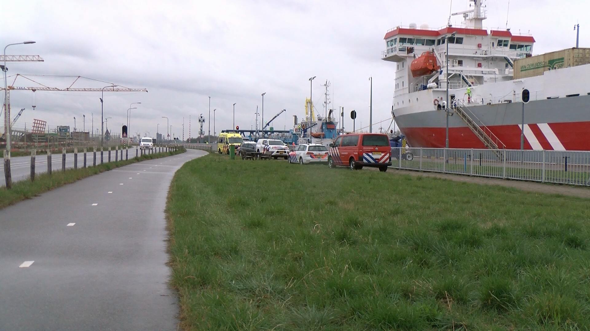 Aanvaring In Terneuzen Zorgt Voor Stremming Westsluis