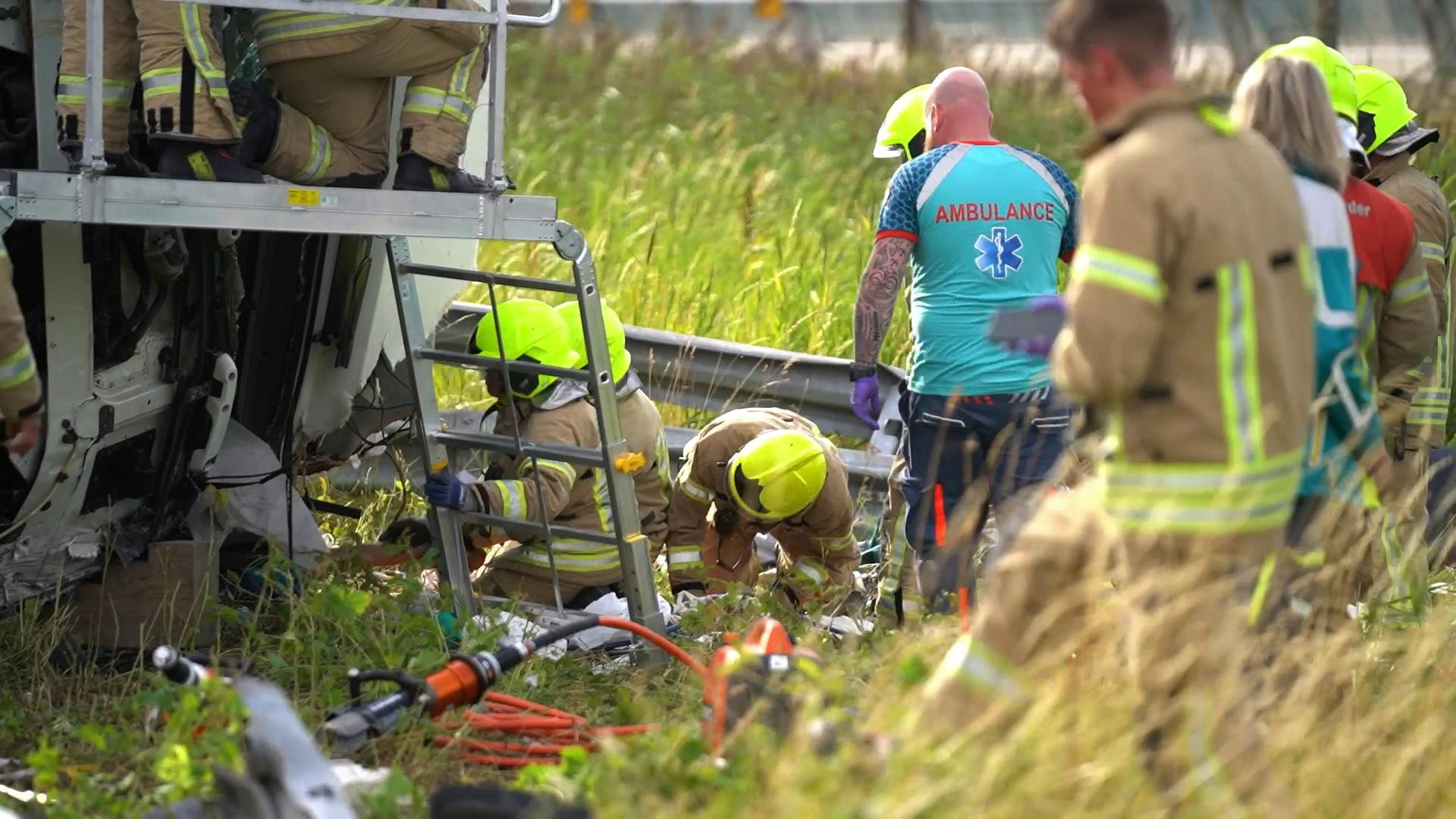 Vrachtwagenchauffeur Overleden Na Ongeluk Op A15