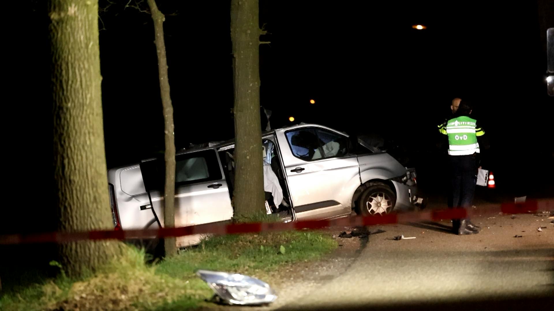 Automobilist Overleden Na Botsing Met Stilstaande Trailer