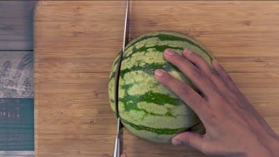 Een watermeloen snijden doe je zo!