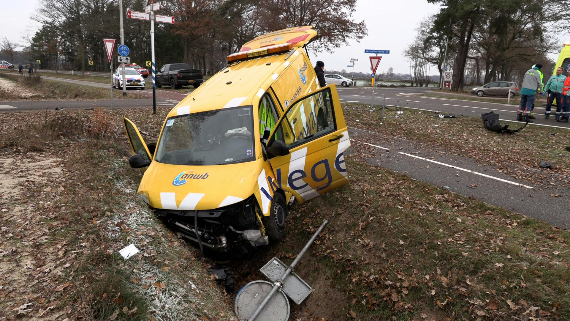 Automobilist Gewond Na Botsing Met Busje Van De Wegenwacht