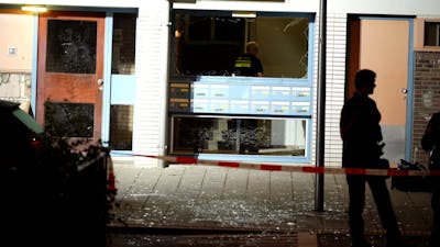 Heftige explosie in flat Kanaleneiland