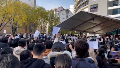 Chinese studenten protesteren met witte A4'tjes