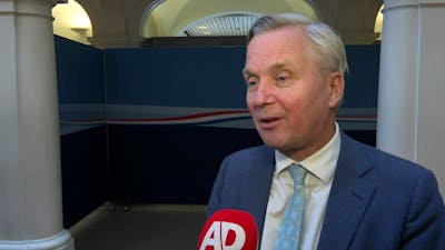 Van der Burg: 'Situatie Ter Apel nu te overzien'