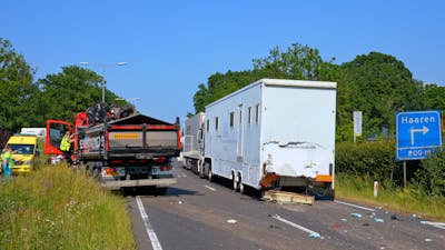 Drie vrachtwagens betrokken bij ongeval op N65