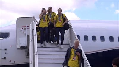 Zweedse voetbalploeg weer op eigen bodem