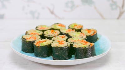 Lekker én gezond: quinoa-sushi met avocado en komkommer