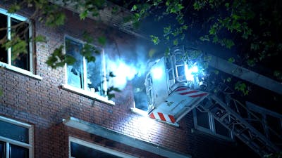 Brand in woning Rotterdam-Zuid, meerdere huizen ontruimd