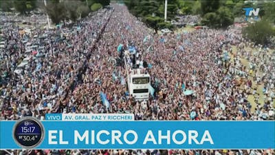 Straffe beelden van fans die zich verplaatst in Buenos Aires