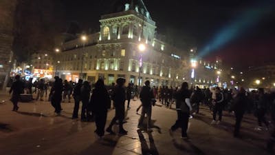 Explosief gaat af tijdens demonstratie in Parijs