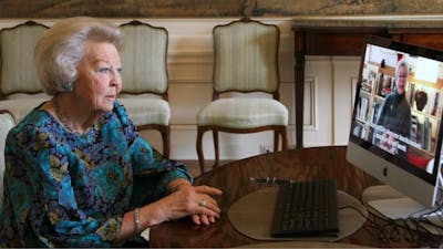Zo redt prinses Beatrix zich in dit digitale tijdperk