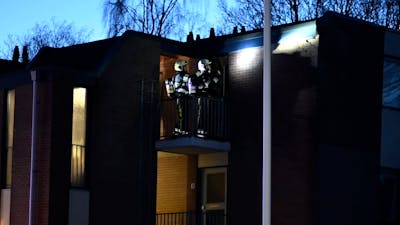 Brandweer onderzoekt woning na gasexplosie in Oosterwolde