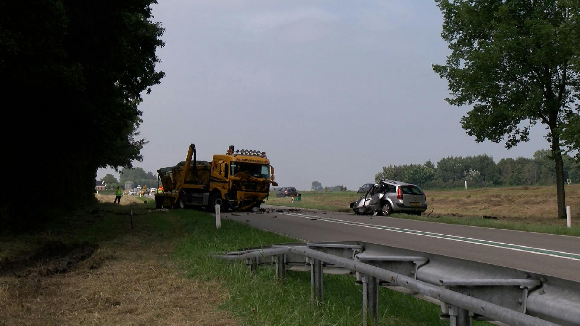 Bestuurder Overleden Bij Frontale Botsing Op N255