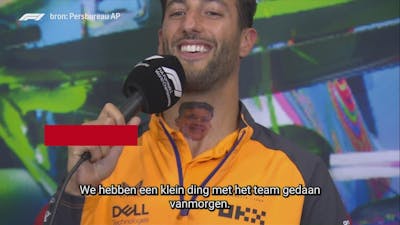 Ricciardo heeft sticker tattoo van Lando Norris op persco