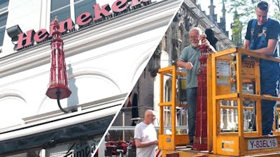 De iconische Roode Toren hangt weer in Middelburg