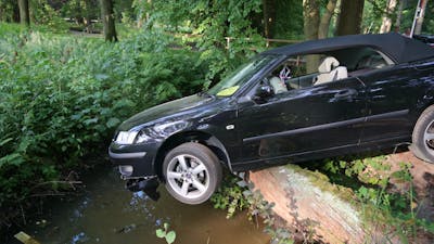 Beschonken bestuurster gewond bij eenzijdig ongeval in Breda