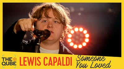 Lewis Capaldi - 'Someone You Loved' (live bij Qmusic)