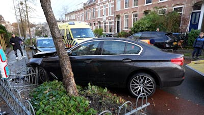 Automatische parkeerhulp zorgt voor ravage in Arnhem