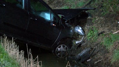Auto gelanceerd bij eenzijdig ongeval in Nieuw-Namen