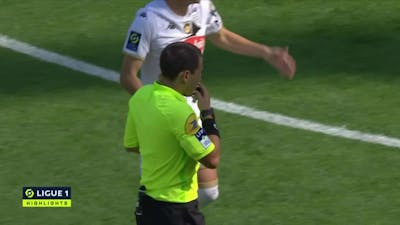 Bizar moment: rode kaart gegeven in Ligue 1 na 9 seconden