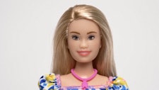 Bestrating behang Bestuiver Zo ziet de eerste Barbie met het syndroom van Down eruit