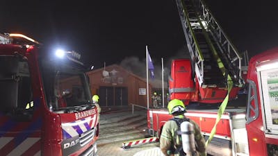 Zeer grote brand bij voetbalclub BVCB in Bergschenhoek