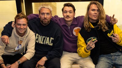Kris Kross Amsterdam primeurt nieuwe track bij Tom & Bram