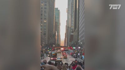 “Manhattanhenge”: des milliers de personnes à New York
