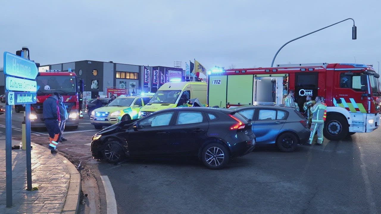 Drie Zwaargewonden Bij Ongeval Op N41 In Hamme