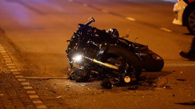 Motorrijder en bijrijder gewond bij ongeval in Apeldoorn
