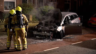 Auto volledig uitgebrand in Nijmegen