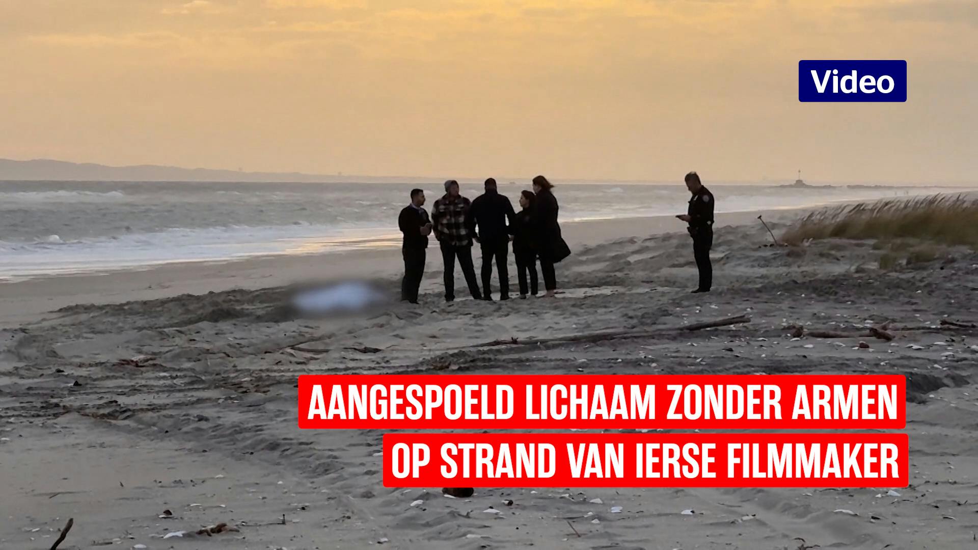 Aangespoeld Lichaam Zonder Armen Op Strand Van Filmmaker