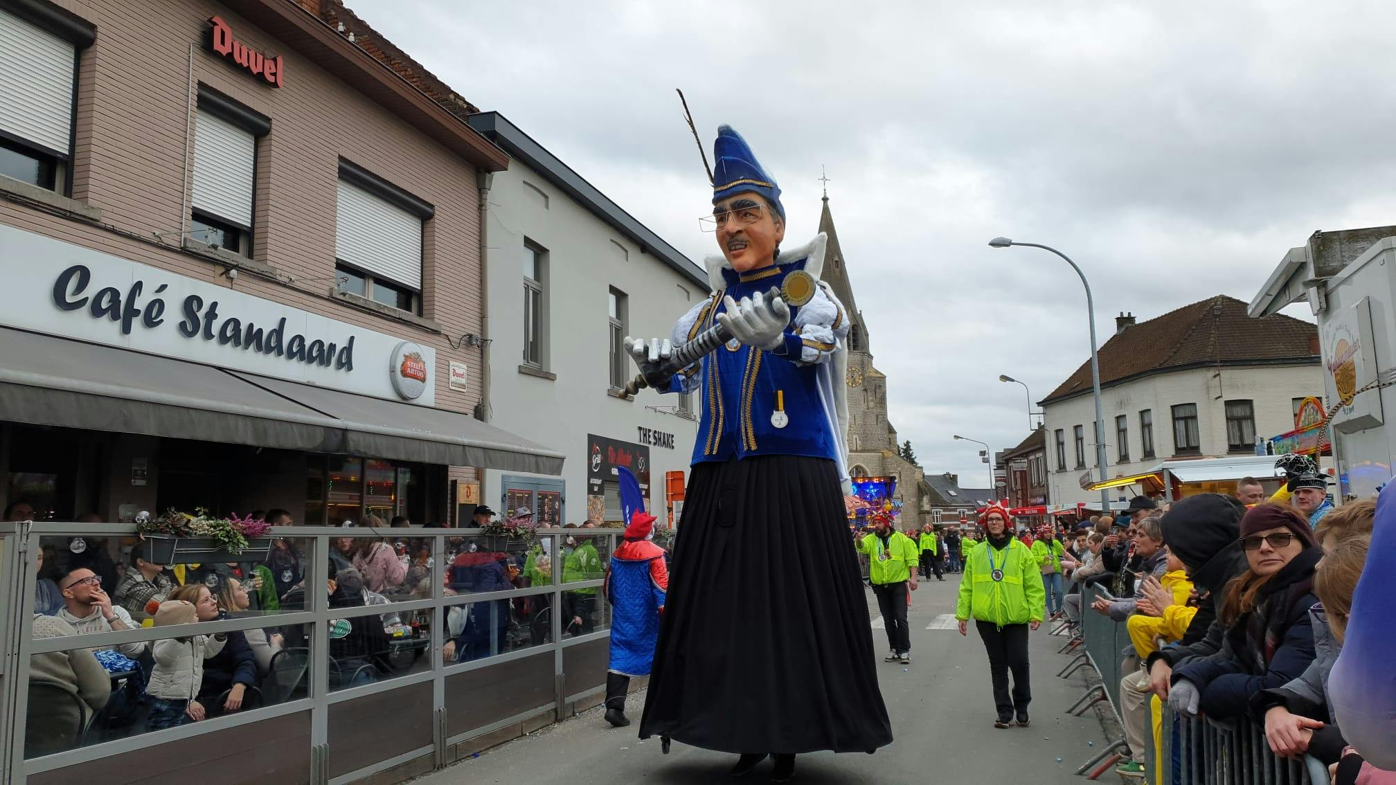 Carnaval Denderleeuw 2024 met nieuwe reus